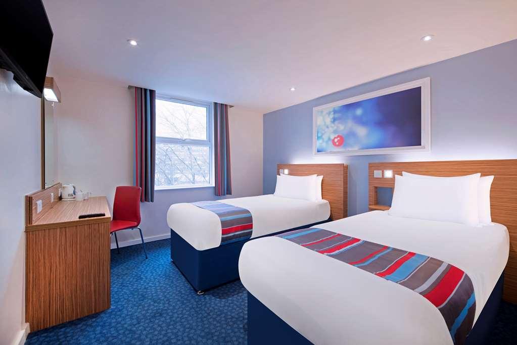 Travelodge Bath Waterside Chambre photo