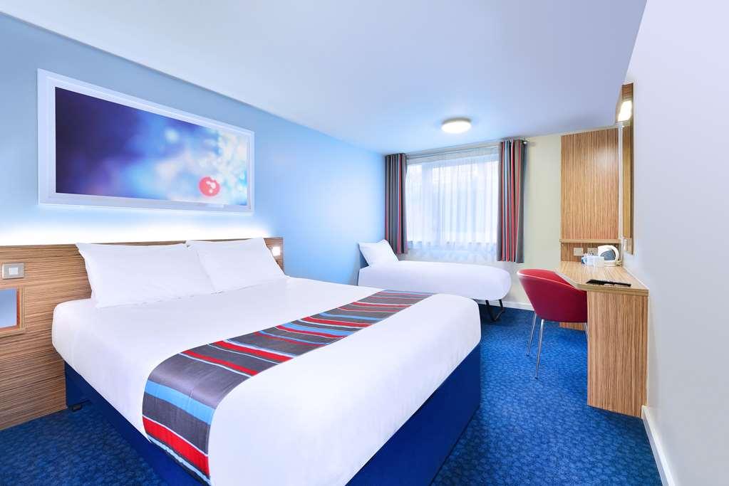 Travelodge Bath Waterside Chambre photo