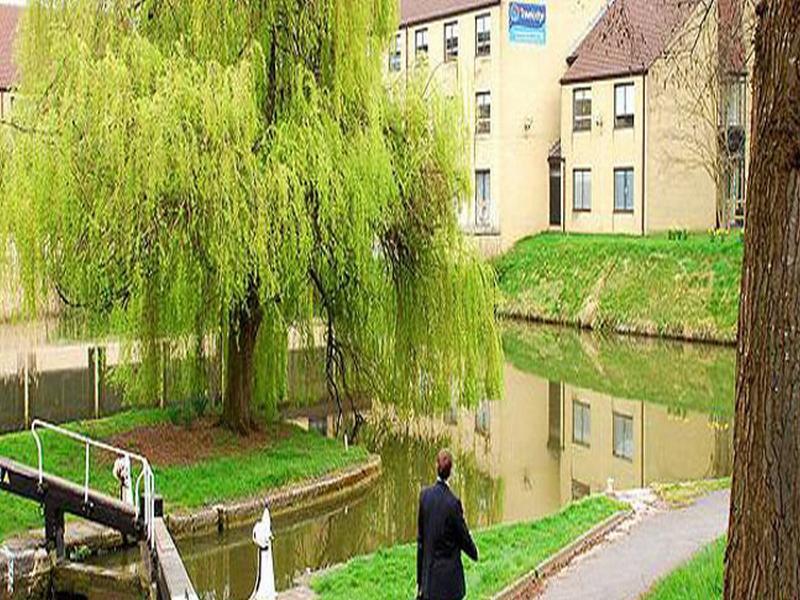 Travelodge Bath Waterside Extérieur photo