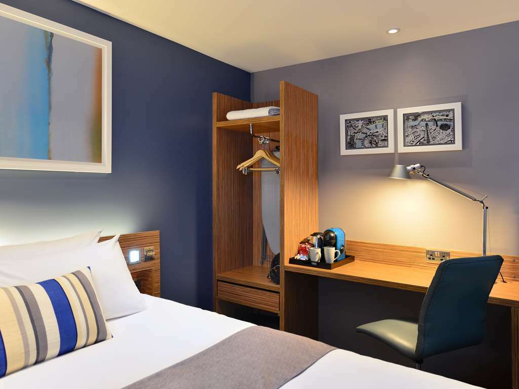Travelodge Bath Waterside Chambre photo