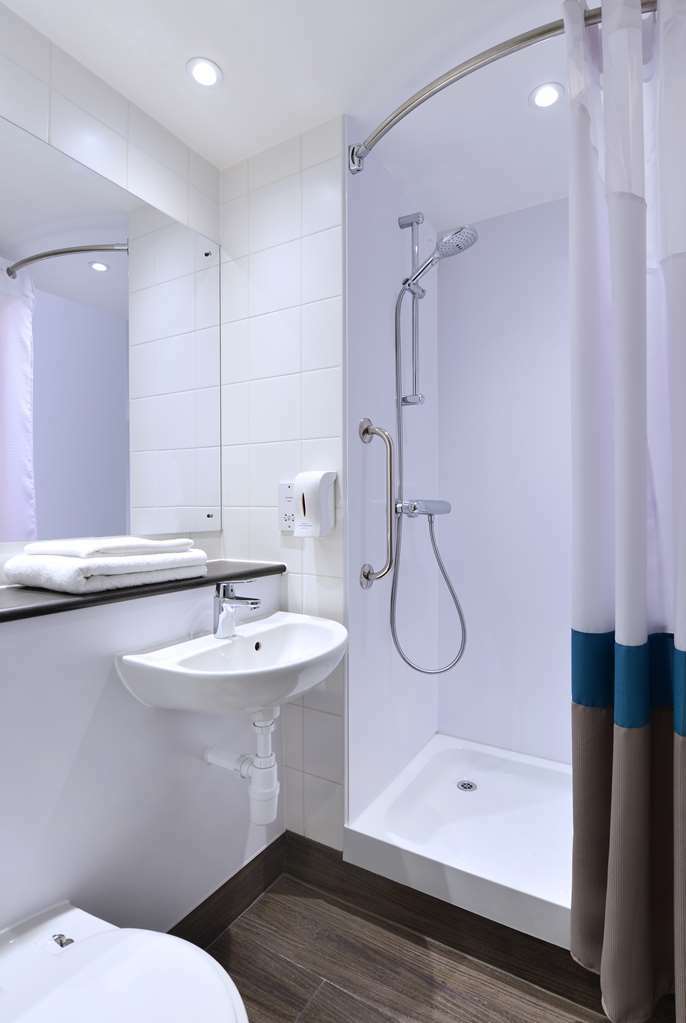 Travelodge Bath Waterside Chambre photo
